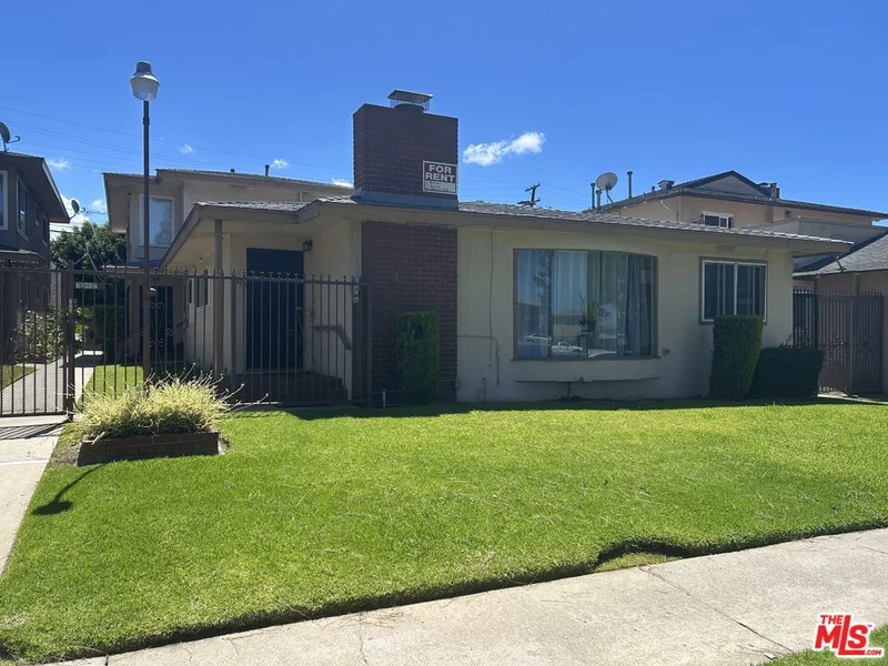 10432 Crenshaw Boulevard, Inglewood, CA 90303