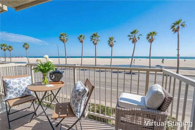 228 E Surfside Drive, Port Hueneme, CA 93041