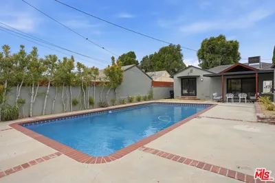 7530 Gaviota Avenue photo 2