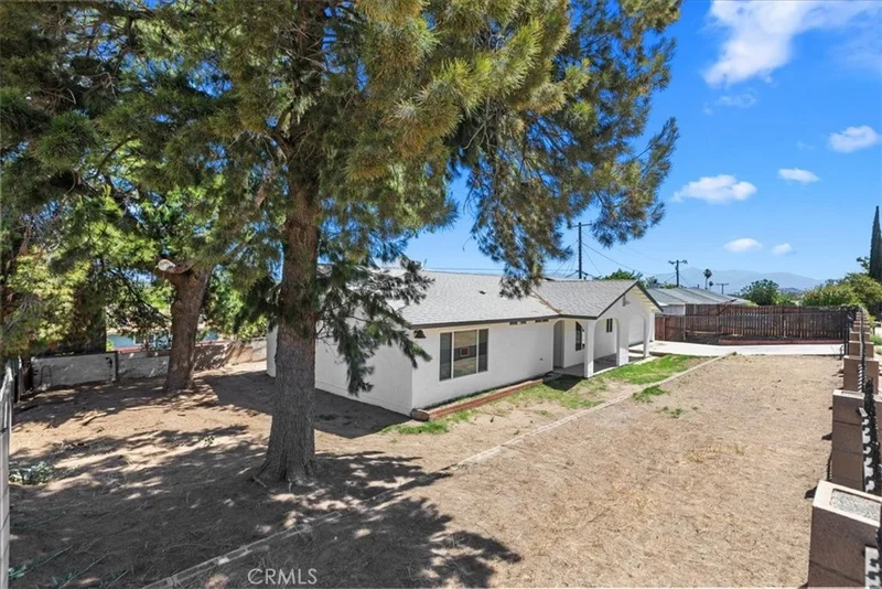 18344 7th, Bloomington, CA 92316