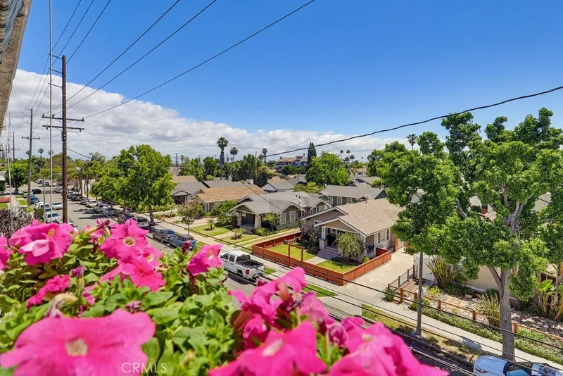 363 Newport Avenue 302