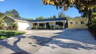 102 Kelobra Ct
