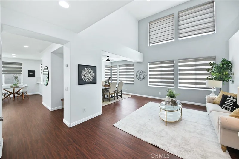 15230 Riviera Lane photo 2
