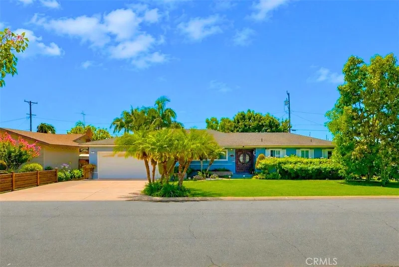 1450 W Wedgewood Drive