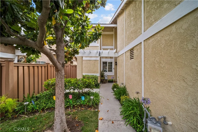 28347 Connie Court photo 2