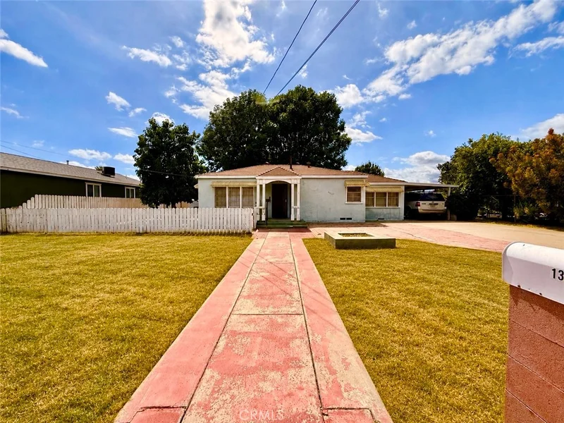 1335 S Hamilton