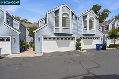 5209 Arden Way photo 2