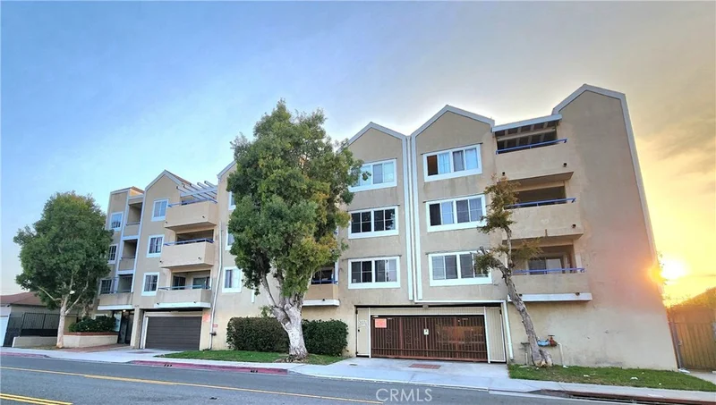 1629 Cherry 202, Long Beach, CA 90813