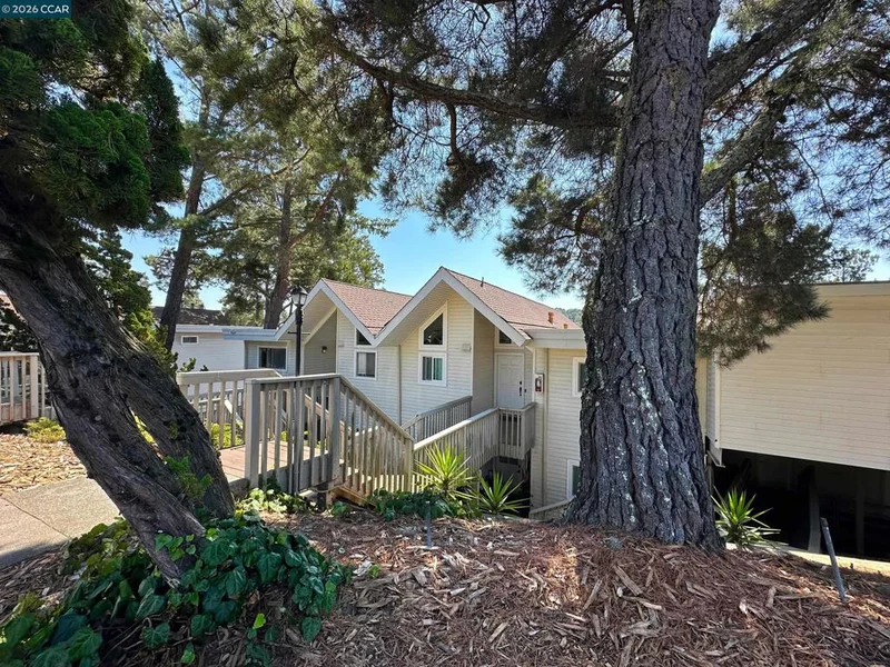 1984 Ascot Dr C
