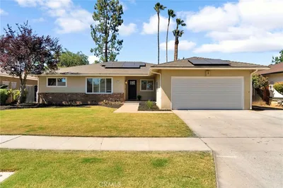 474 E Escalon
