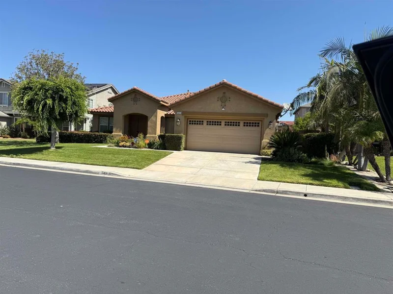 543 Silverhawk Dr