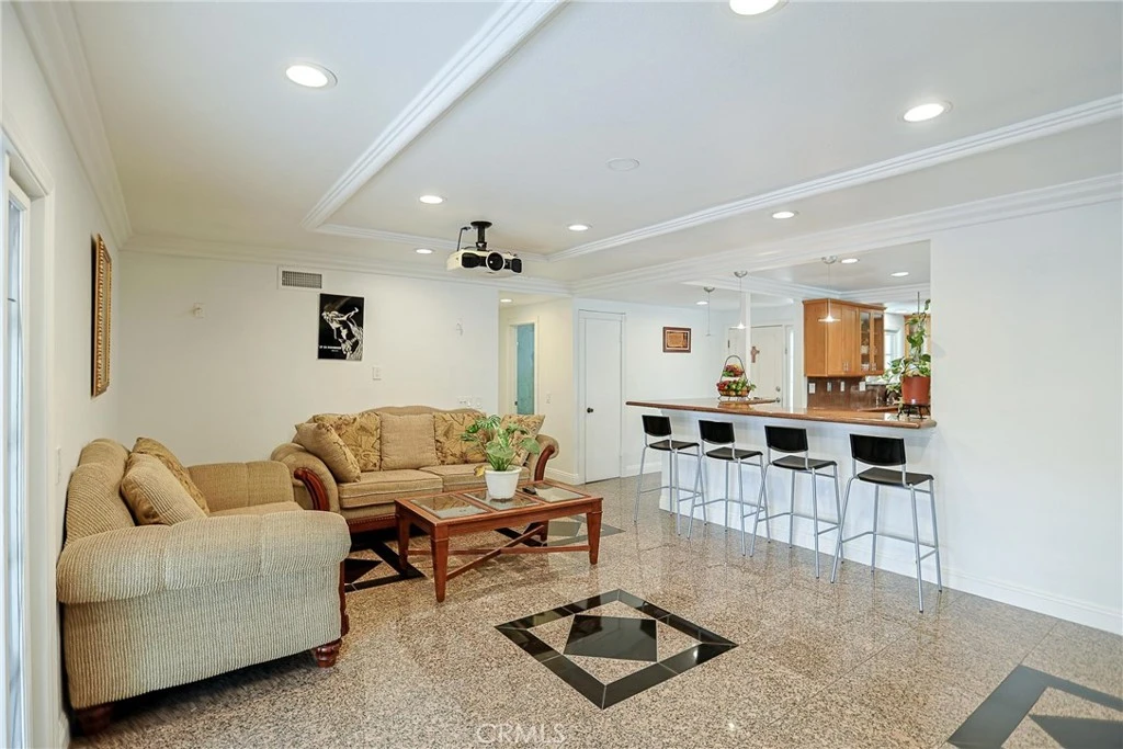 Interior 3