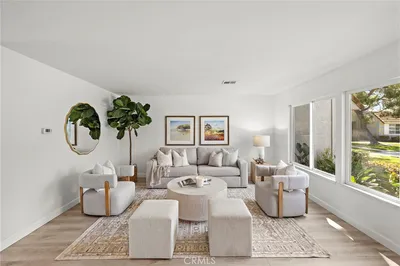 21749 Lake Vista