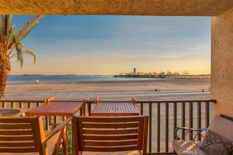 1140 E Ocean, Long Beach, CA 90802