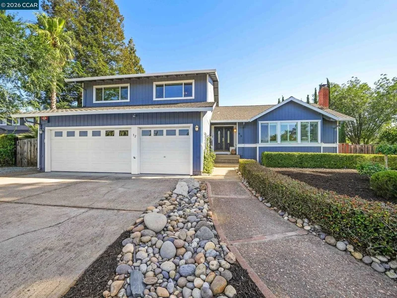 32 Atchinson Stage Court, Clayton, CA 94517