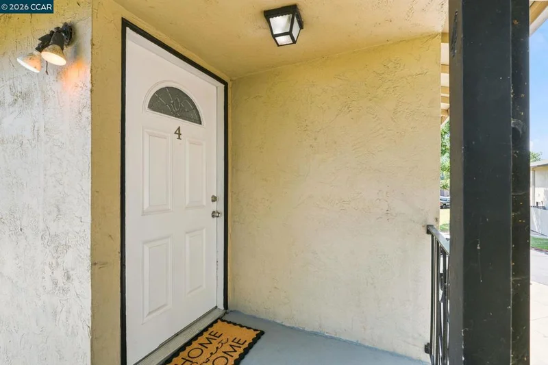 1005 Mohr Ln 4 photo 2