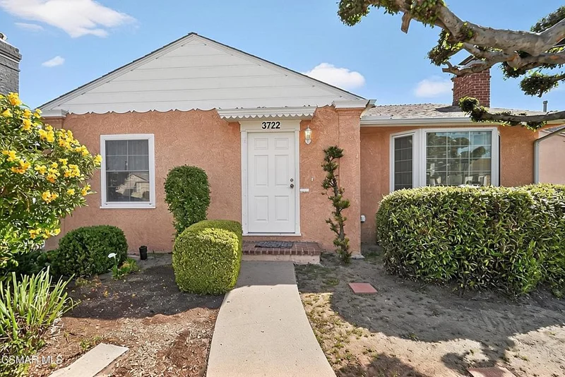 3722 Degnan Boulevard, Los Angeles, CA 90018