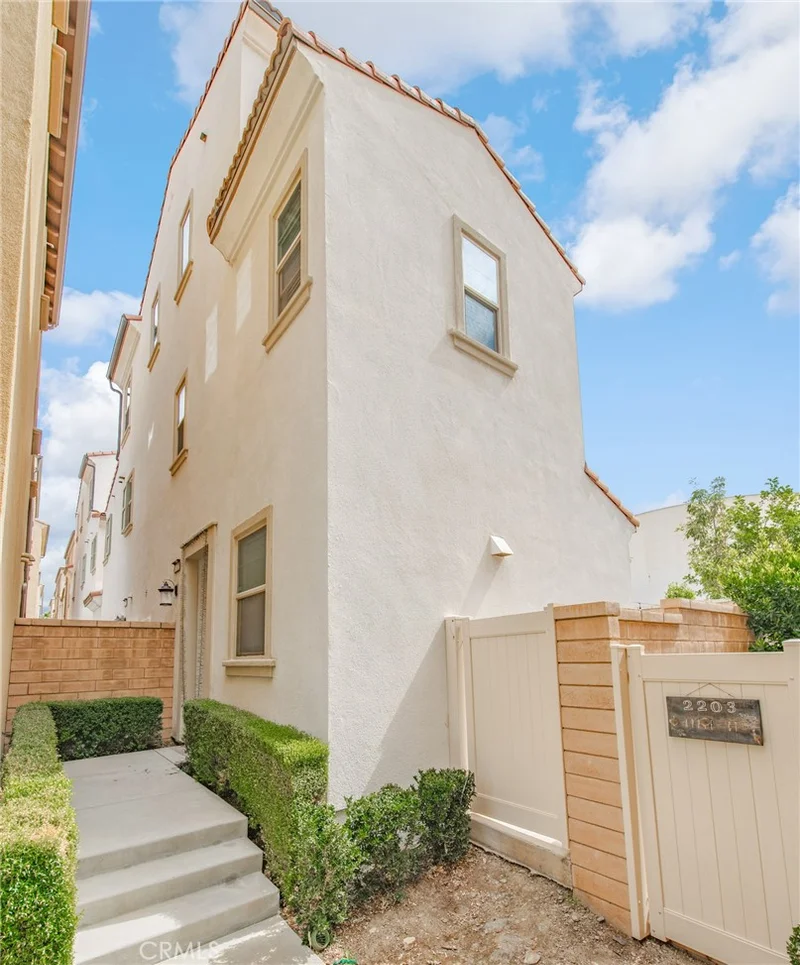 2205 Strawberry Court