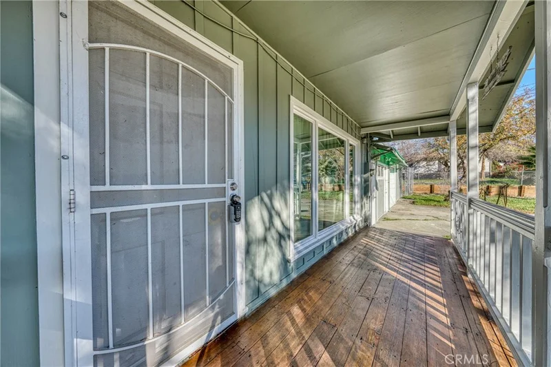 3995 Mullen Avenue photo 2