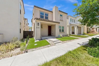 2028 Avenida Andanza photo 2