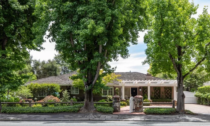 1445 Valparaiso Avenue, Menlo Park, CA 94025