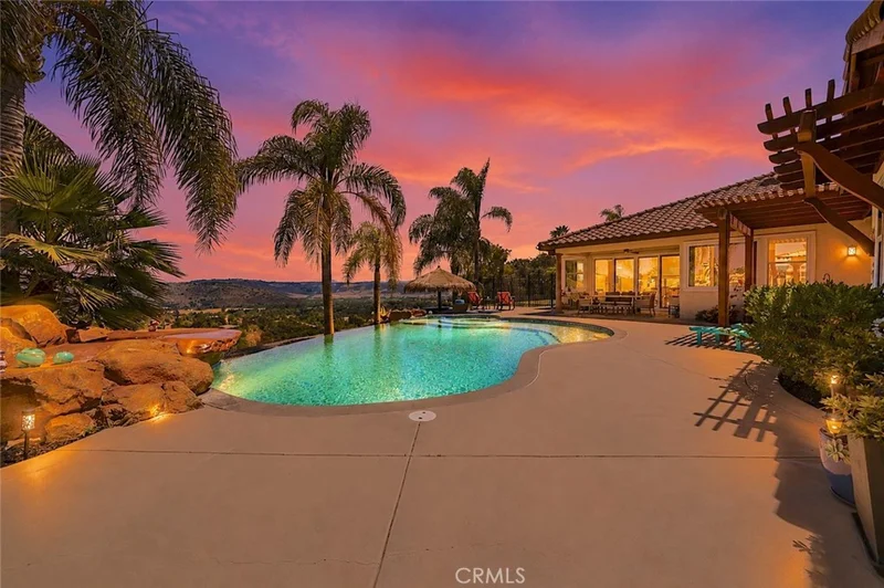 Photo 2 of 3508 Vista Corona