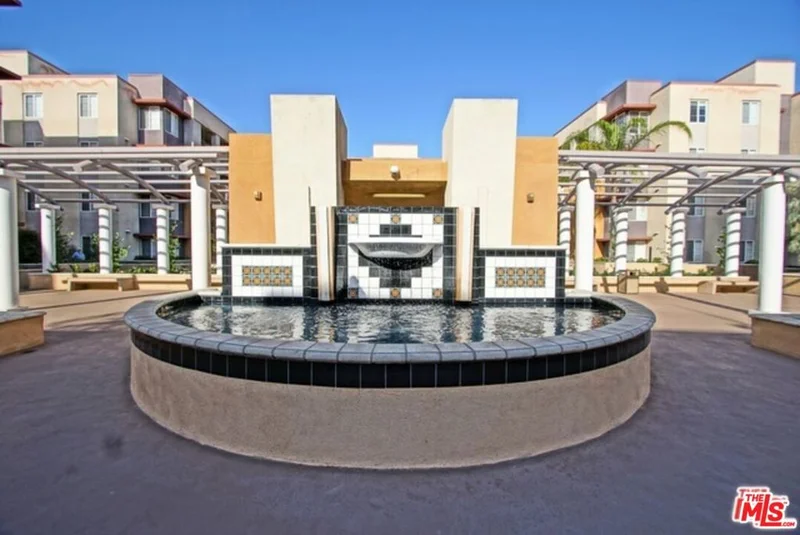 360 W Avenue 26 340 photo 2