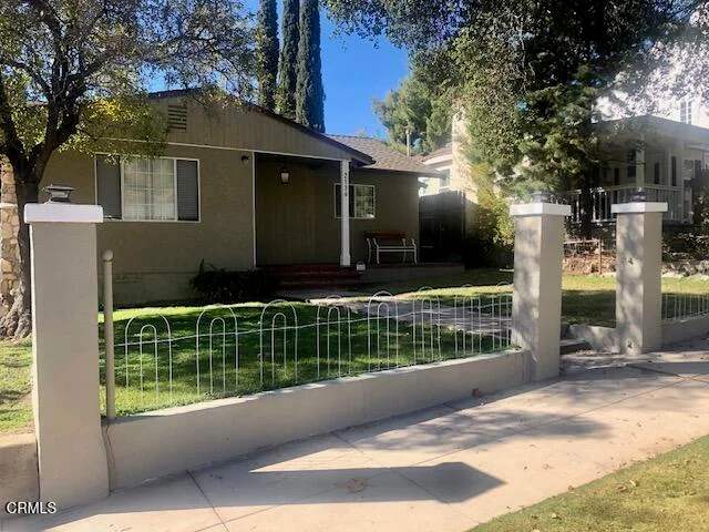 2136 Crescent Avenue, Montrose, CA 91020