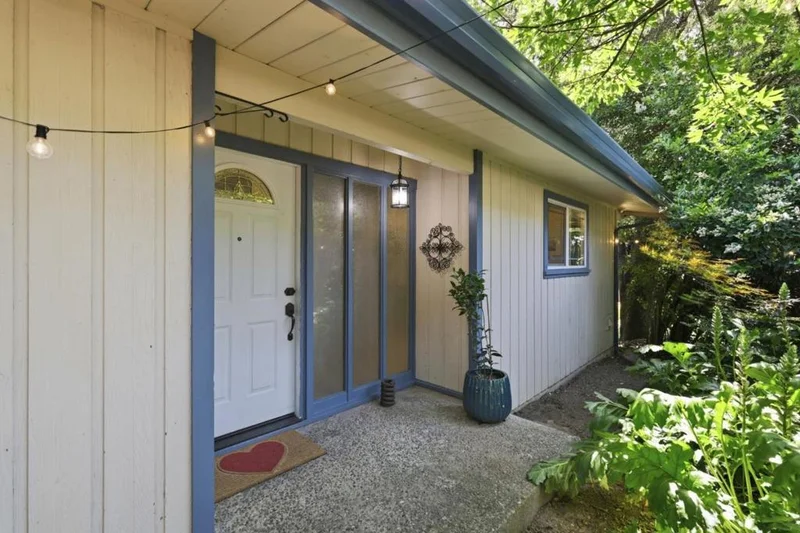 Photo 2 of 111 Greenview Drive