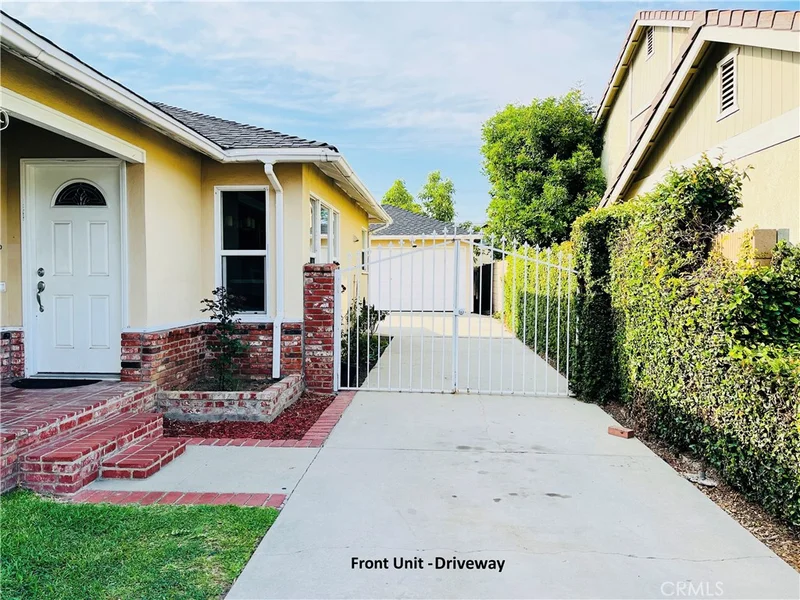 231 E Dexter photo 2