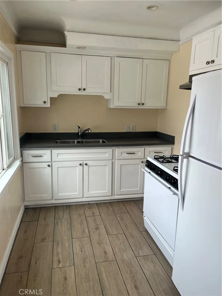612 E 87th 614 1/2