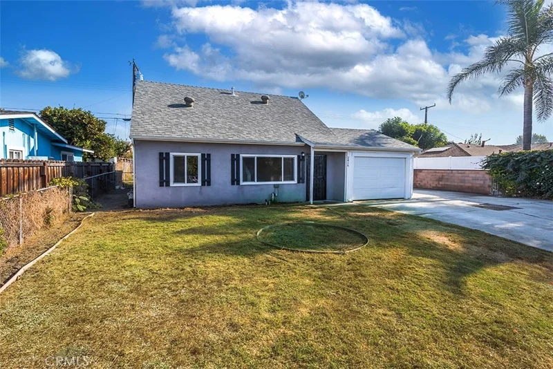2416 Stanford Avenue