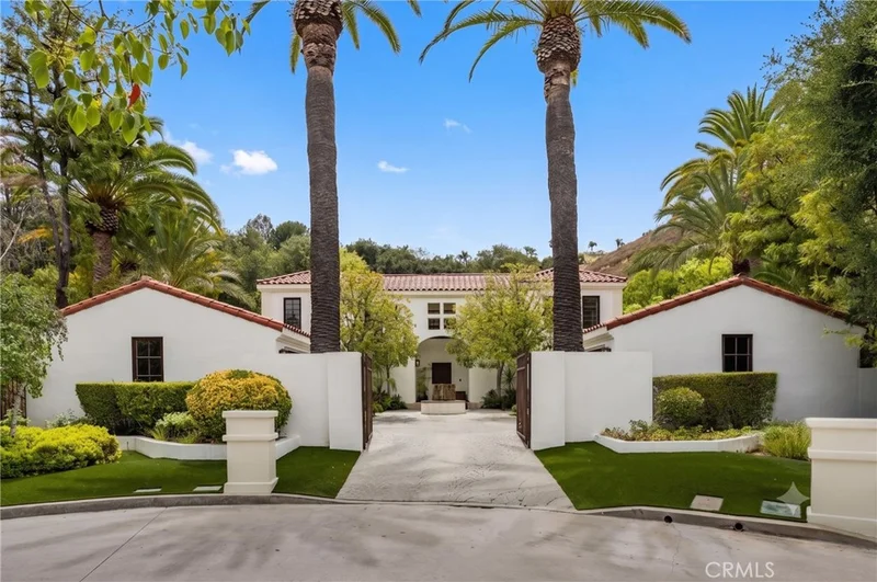 23921 Park Granada