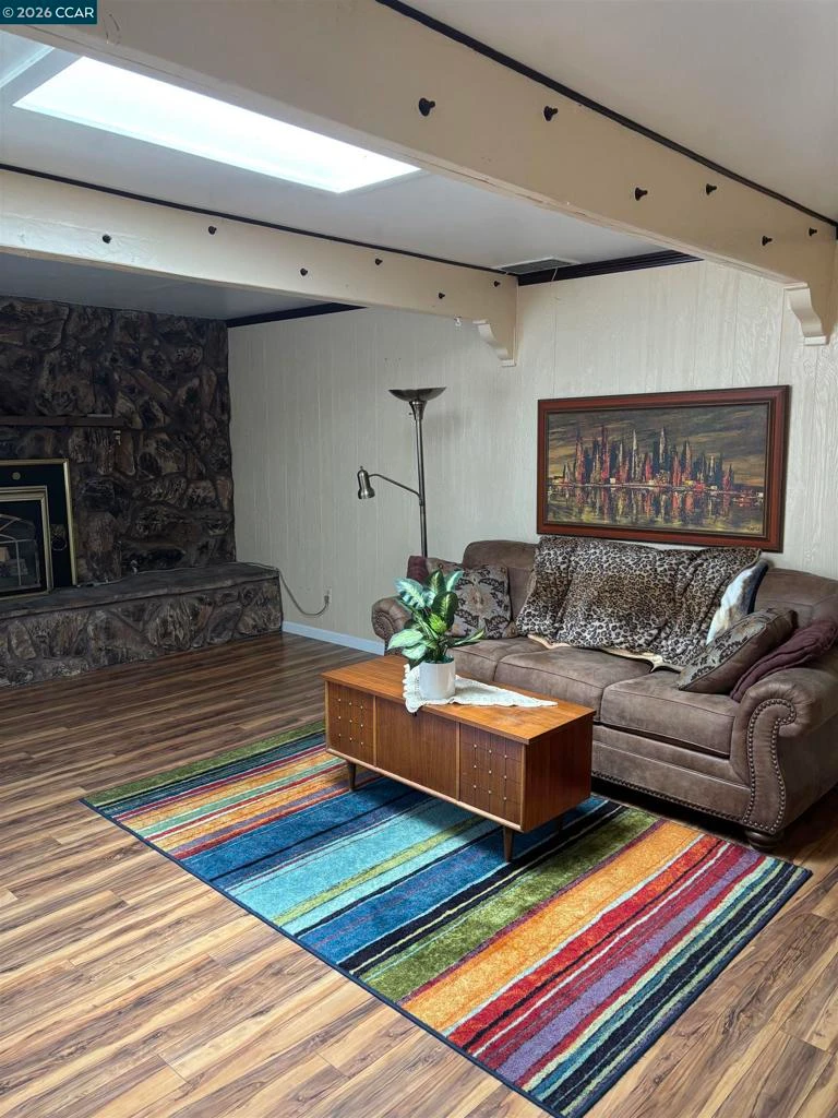 Interior 3
