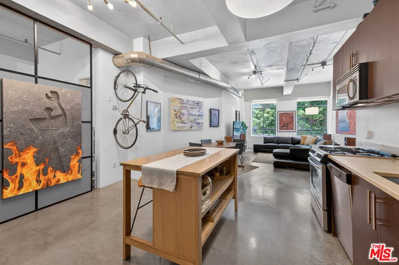 849 S Broadway 203, Los Angeles, CA 90014