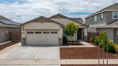 9584 Del Seis Drive photo 2