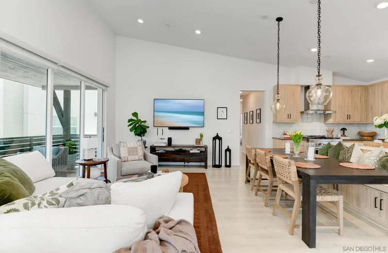 10466 Newbliss Way, San Diego, CA 92126
