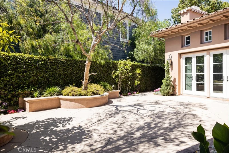 32 Gleneagles Drive photo 2