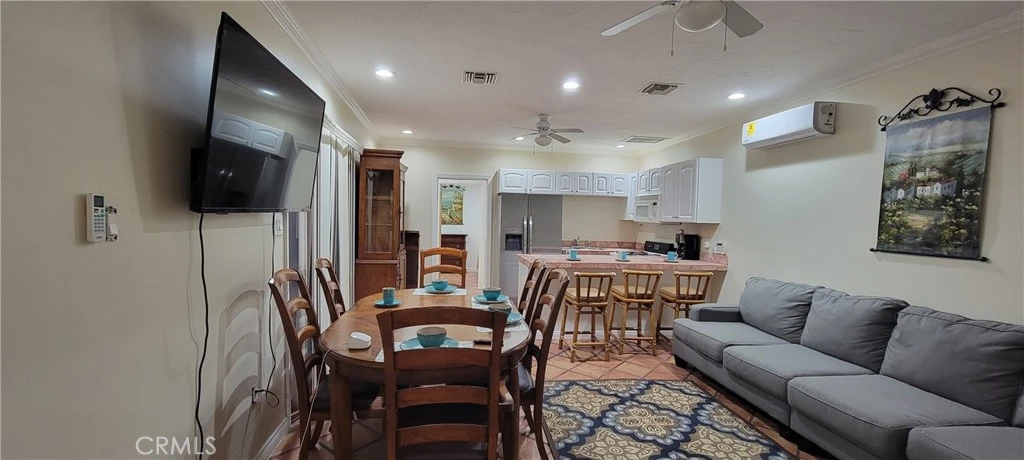 Interior 3