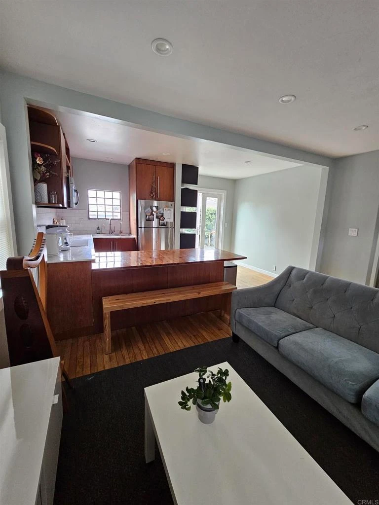 Interior 3