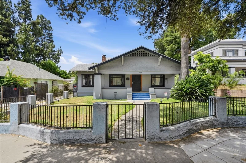 1029 N Marengo Avenue, Pasadena, CA 91103