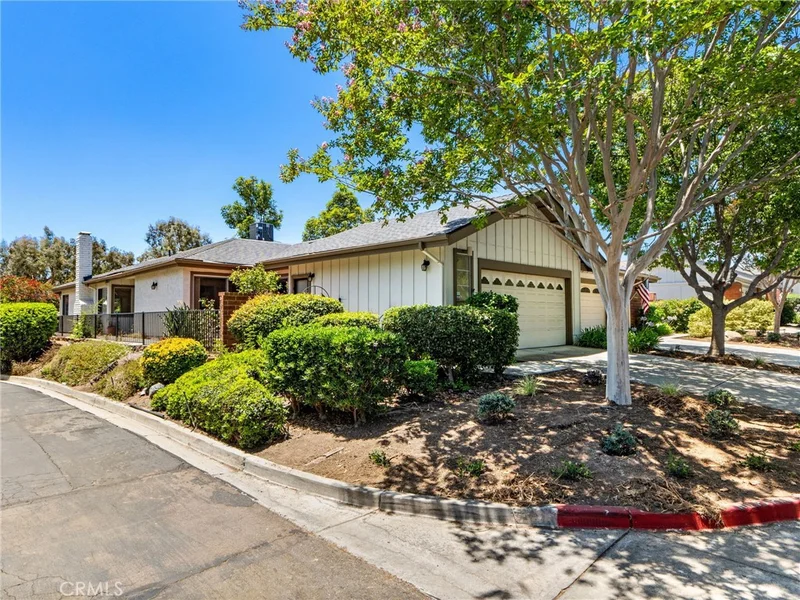Photo 2 of 1210 Camino Del Lago