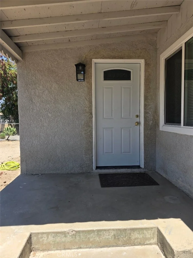 8467 Cottonwood Avenue photo 2