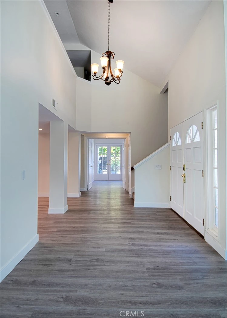 Interior 4