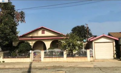 524 E Mission Rd