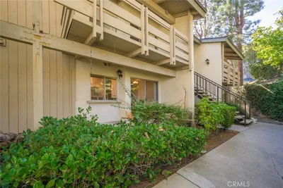23732 Hillhurst photo 2