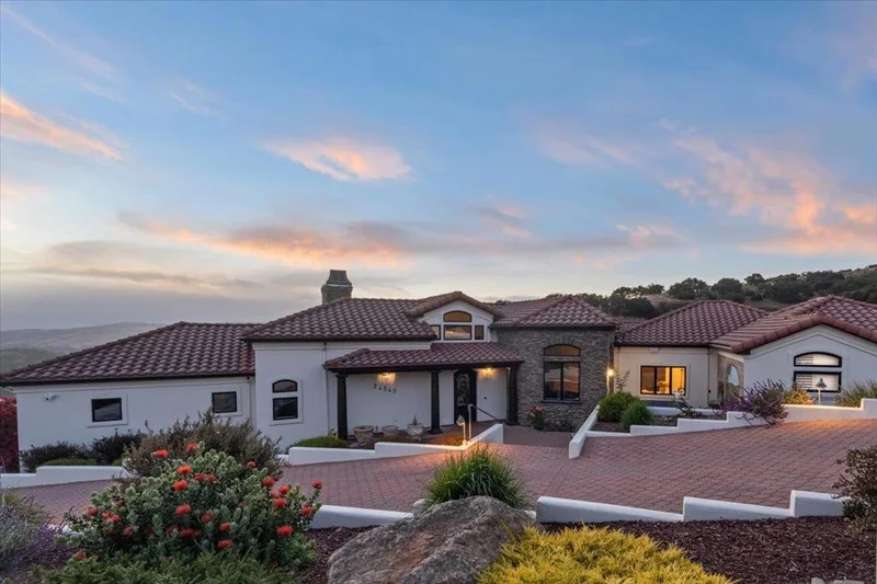 24542 Rimrock Canyon Road photo 2