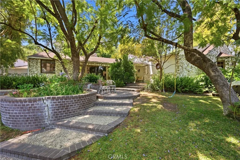 18000 Karen Drive photo 2
