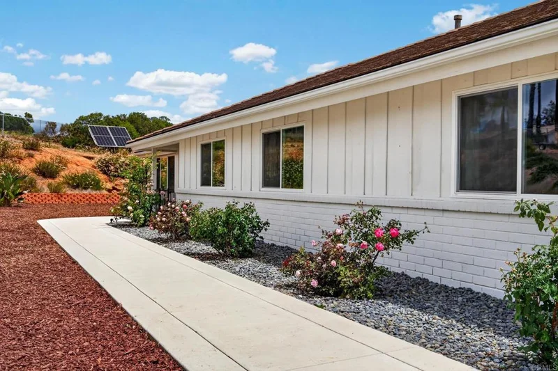 15475 Sierra Grande, Valley Center, CA 92082