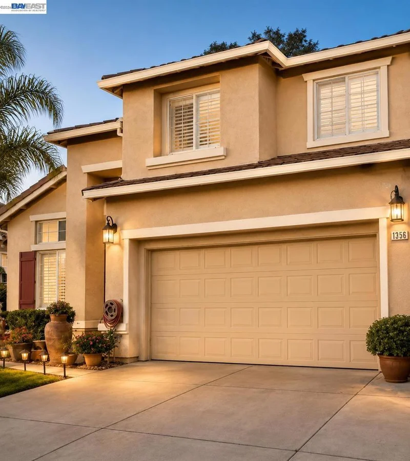 1356 Gentry Lane